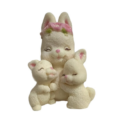 Decor tort - Iepuras de Plus Alb cu Roz cu 2 puisori, decoratiune comestibila din pasta de zahar - 8 cm #1383 - 1buc.